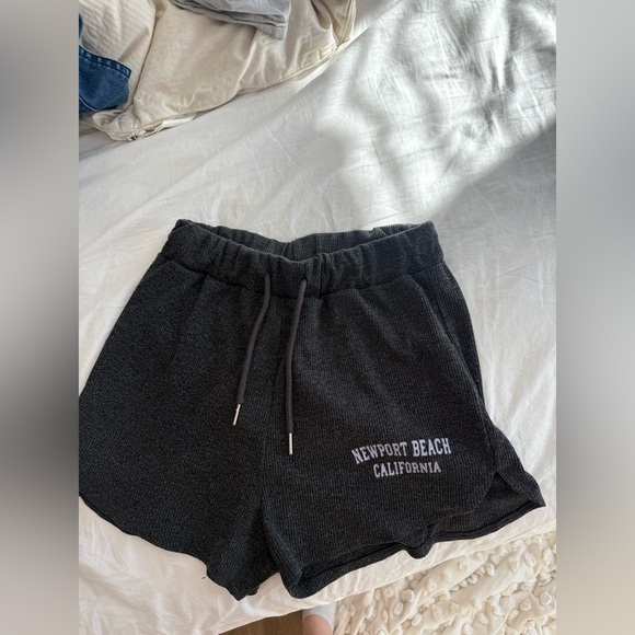 NEWPORT BEACH shorts S - Picture 2 of 4